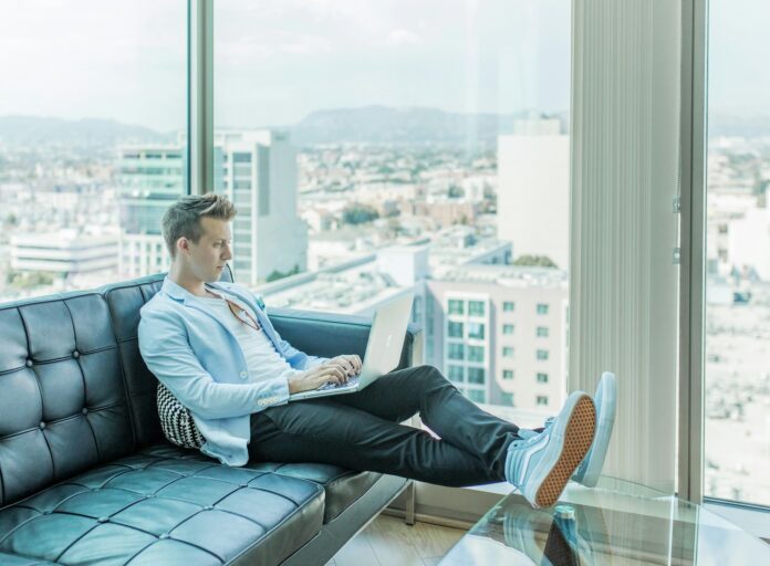 Why Every Man Should Have an Online Business